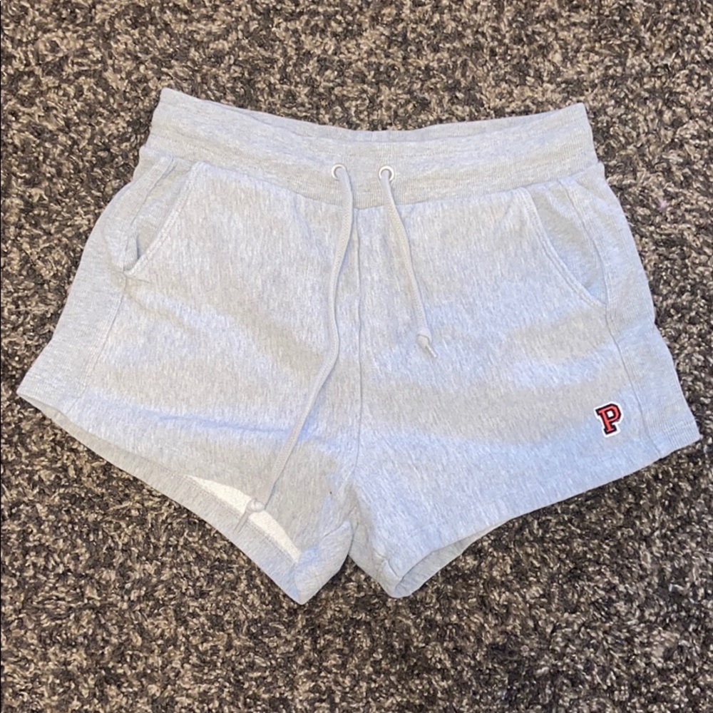 Pink shorts (xs)